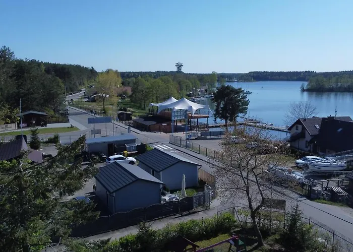 Semesterbostad Wiatr I Woda Wdzydze